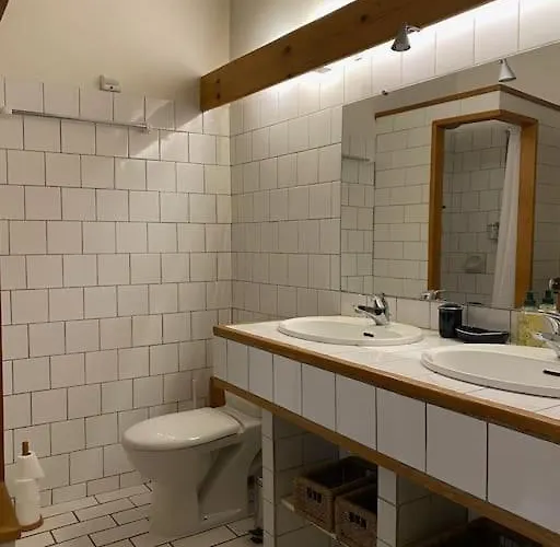 Villa Charmigt Med Takterass *