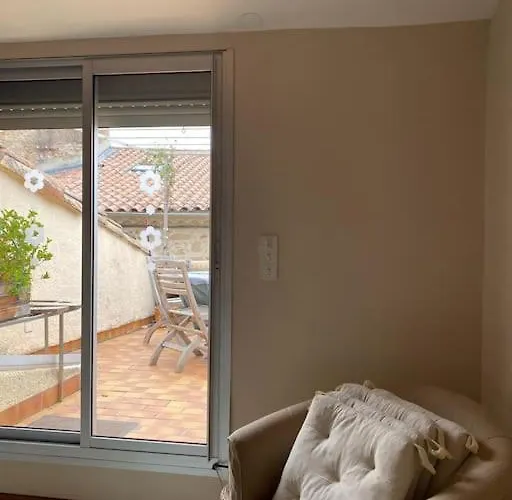 Villa Charmigt Med Takterass *